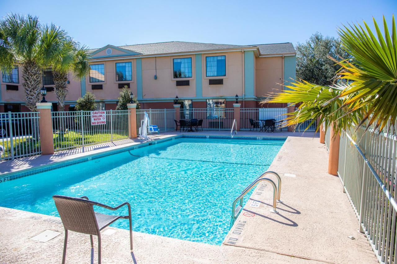Baymont By Wyndham Hinesville Fort Stewart Area Dış mekan fotoğraf